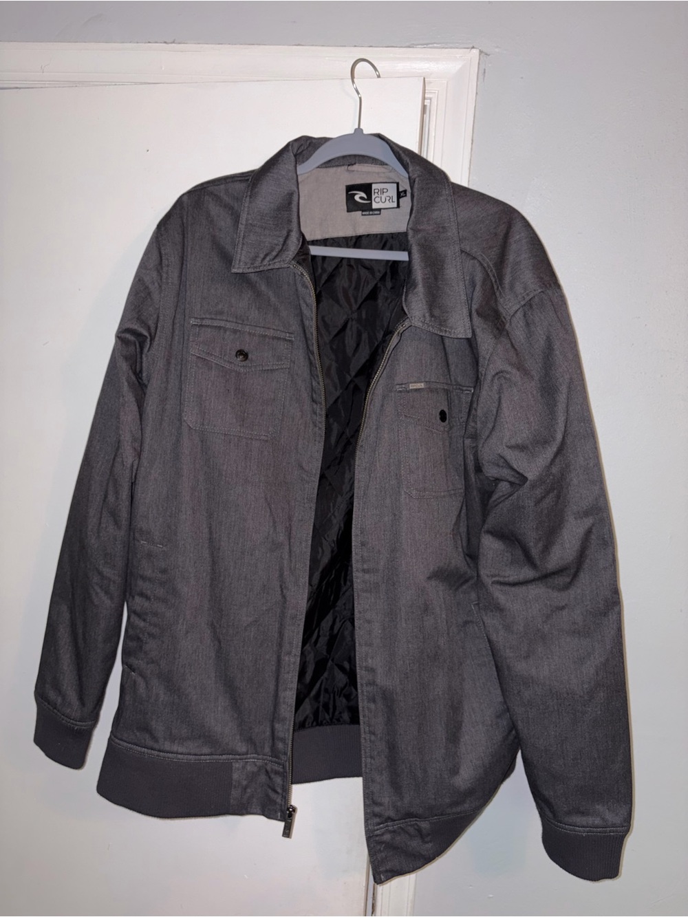 Rip Curl Men's Gray Lightweight Jacket with Quilted Black Lining